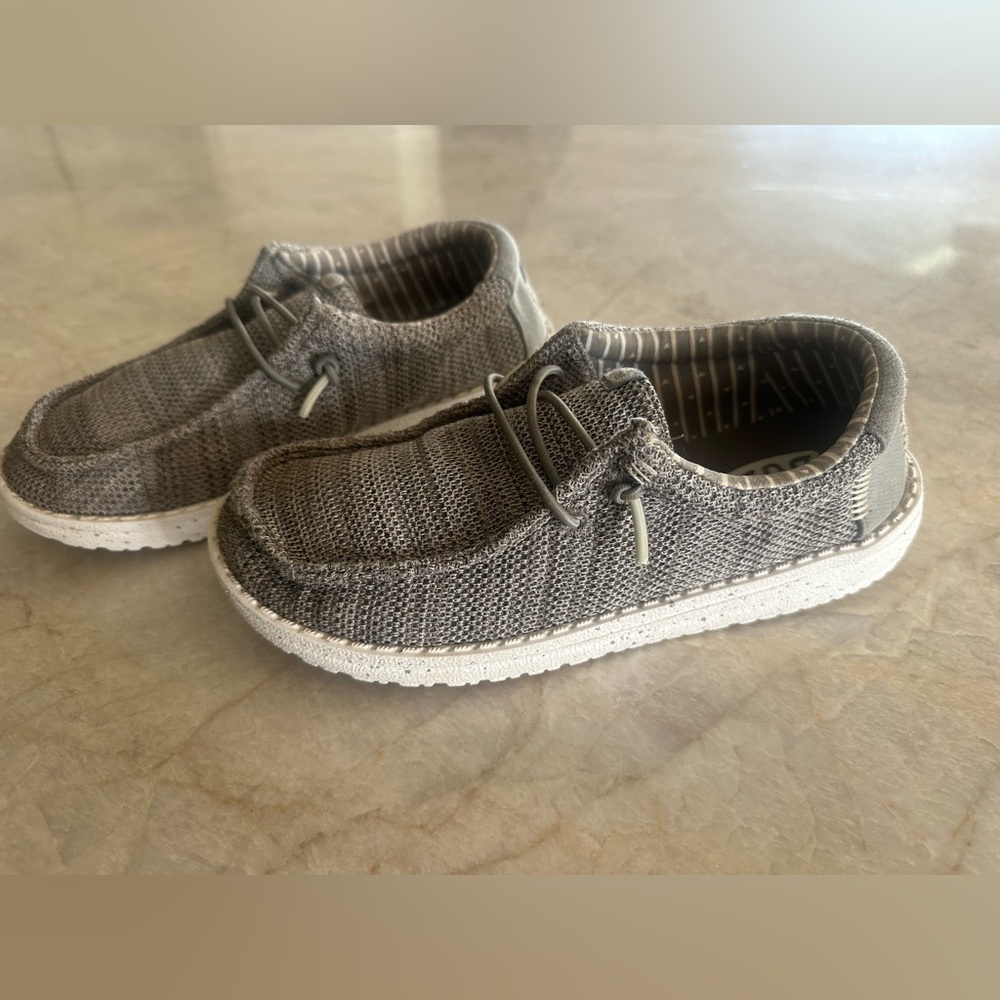 Hey Dude Kids Size 3